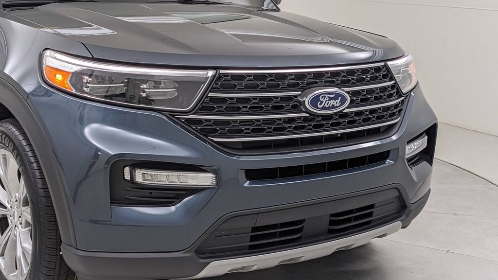 Certified 2023 Ford Explorer XLT w/ Equipment Group 202A AWD/4WD image 44