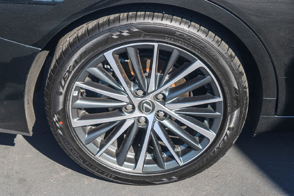 Used 2022 Lexus ES 350 w/ Premium Package FWD image 11
