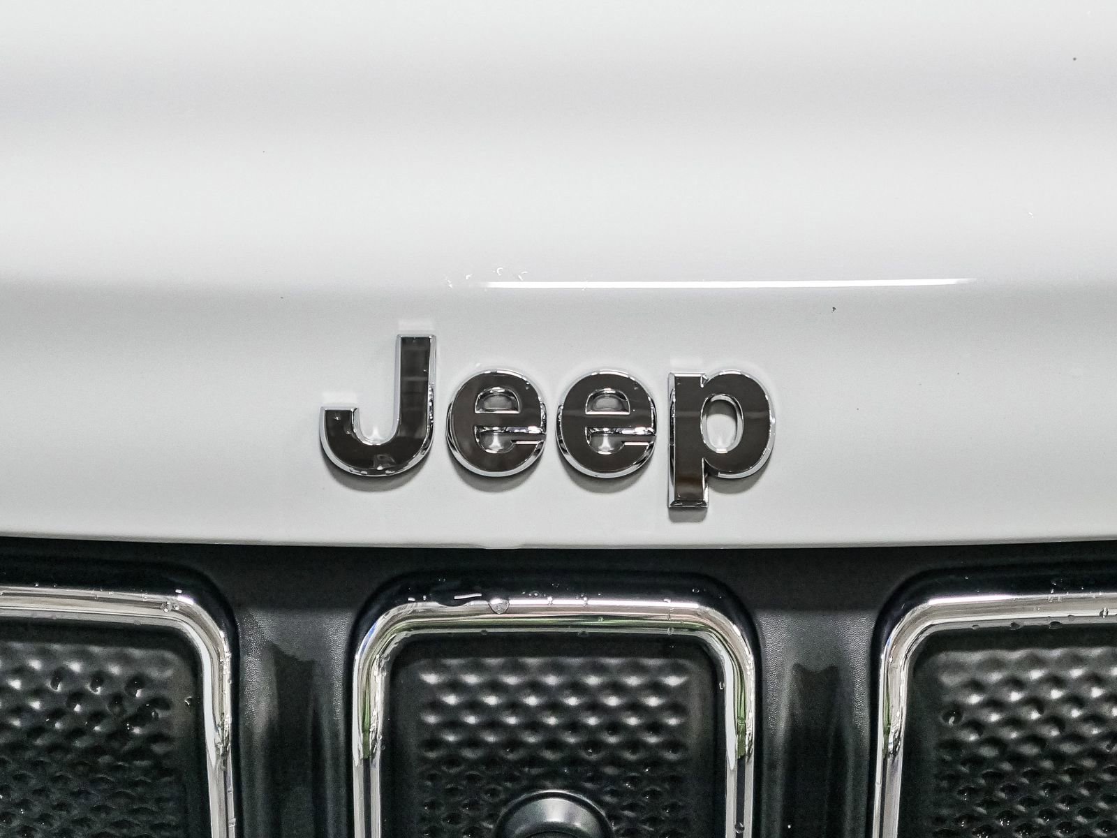 Used 2022 Jeep Compass Latitude image 13