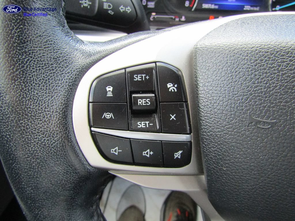 Certified 2022 Ford Explorer XLT w/ Equipment Group 202A AWD/4WD image 35