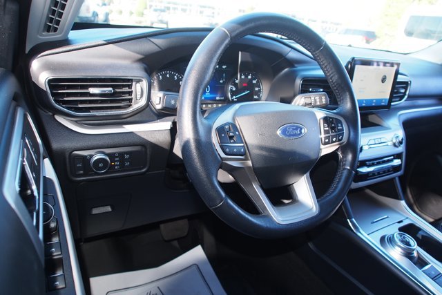 Certified 2020 Ford Explorer XLT w/ Equipment Group 202A image 18