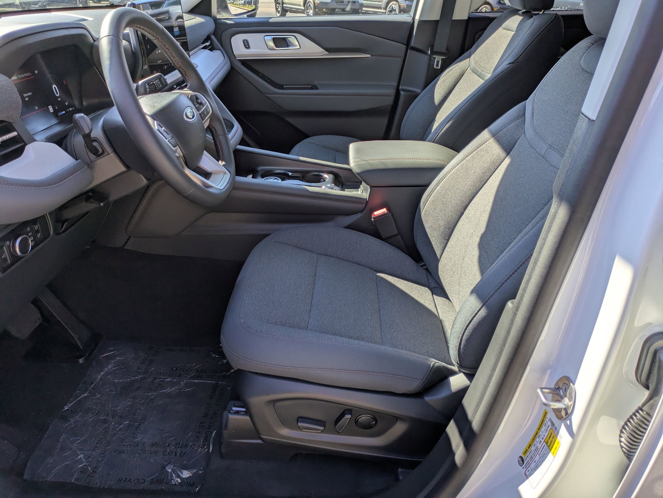 Certified 2025 Ford Explorer Active RWD image 14