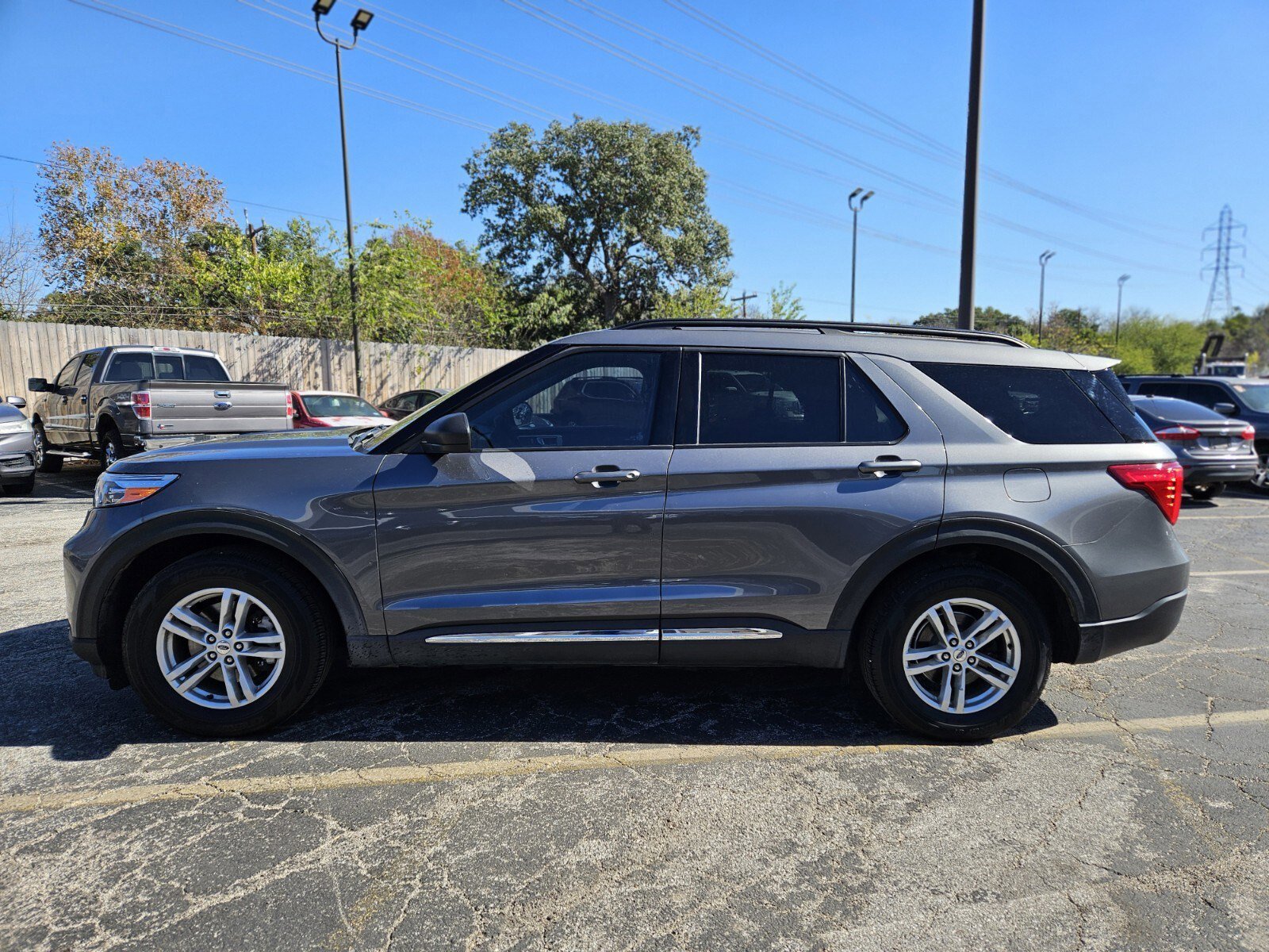 Certified 2023 Ford Explorer XLT w/ Equipment Group 202A image 6