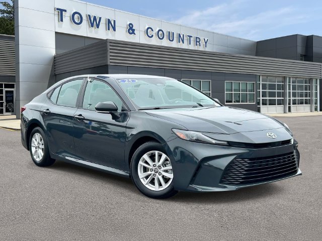 Used 2025 Toyota Camry LE