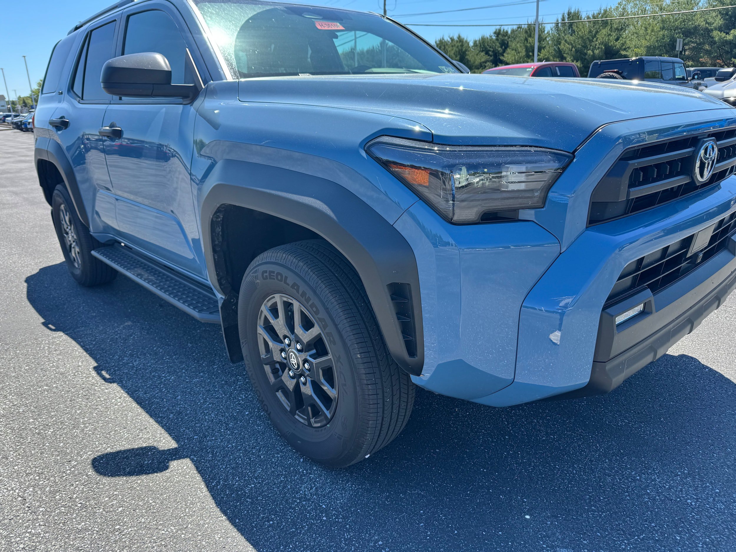 Used 2025 Toyota 4Runner SR5 AWD/4WD image 7