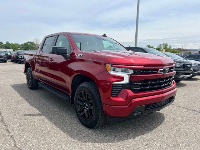 Used 2023 Chevrolet Silverado 1500 RST AWD/4WD image 3