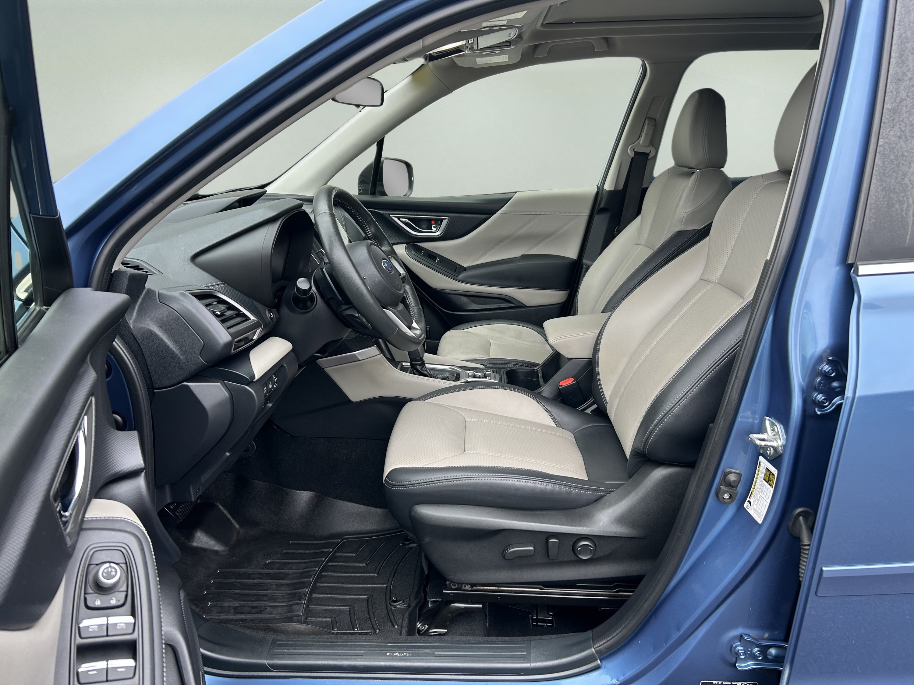 Used 2023 Subaru Forester Limited AWD/4WD image 9