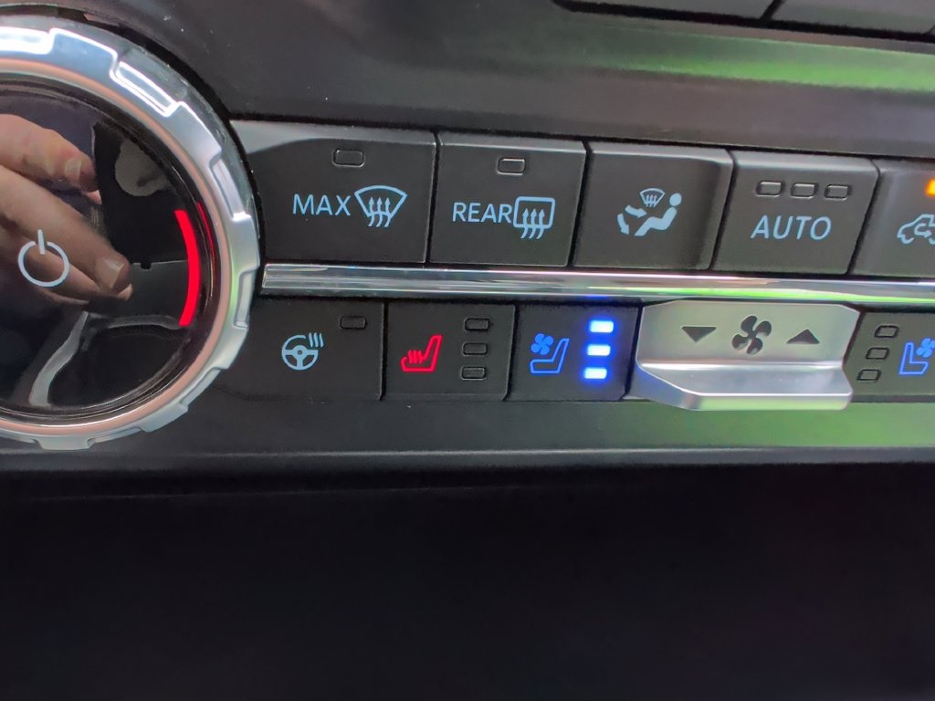 Certified 2025 Ford F350 Lariat w/ Lariat Ultimate Package AWD/4WD image 18