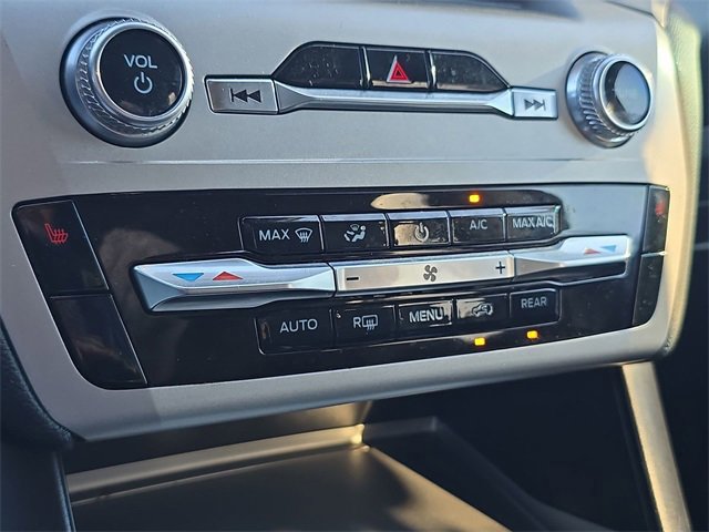 Certified 2022 Ford Explorer XLT image 18