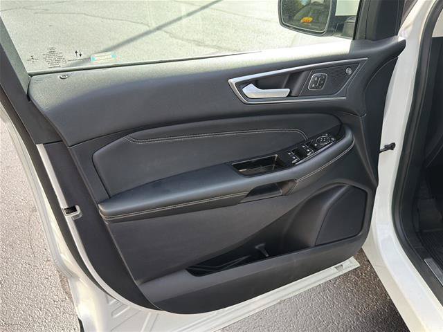 Certified 2020 Ford Edge Titanium w/ Equipment Group 301A AWD/4WD image 18