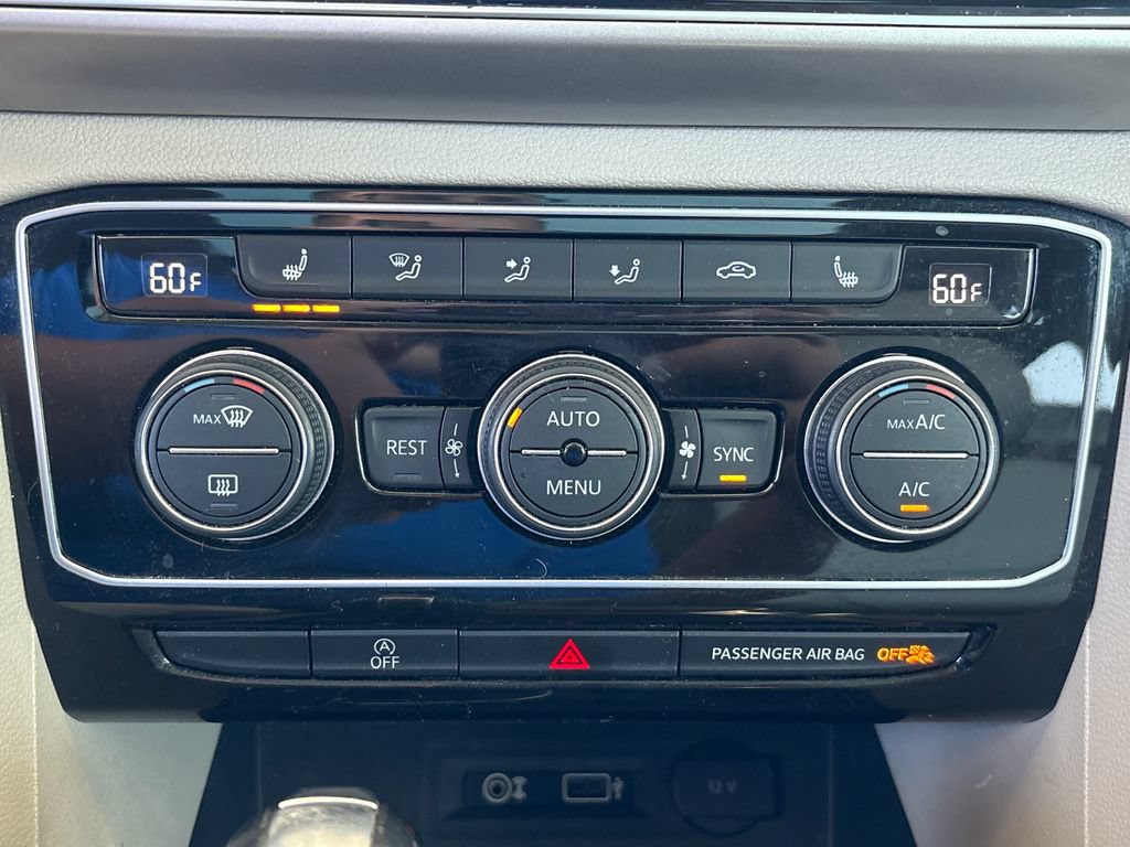Used 2018 Volkswagen Atlas SEL AWD/4WD image 22