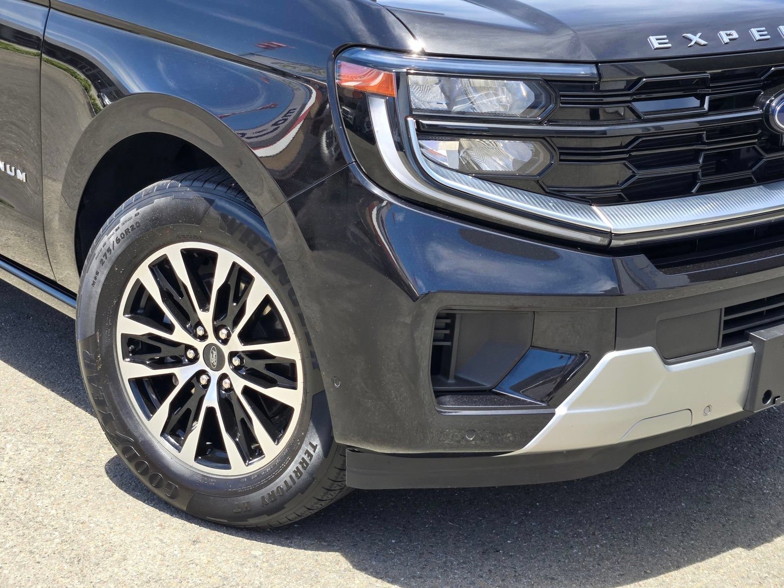 Certified 2025 Ford Expedition Max Platinum AWD/4WD image 9