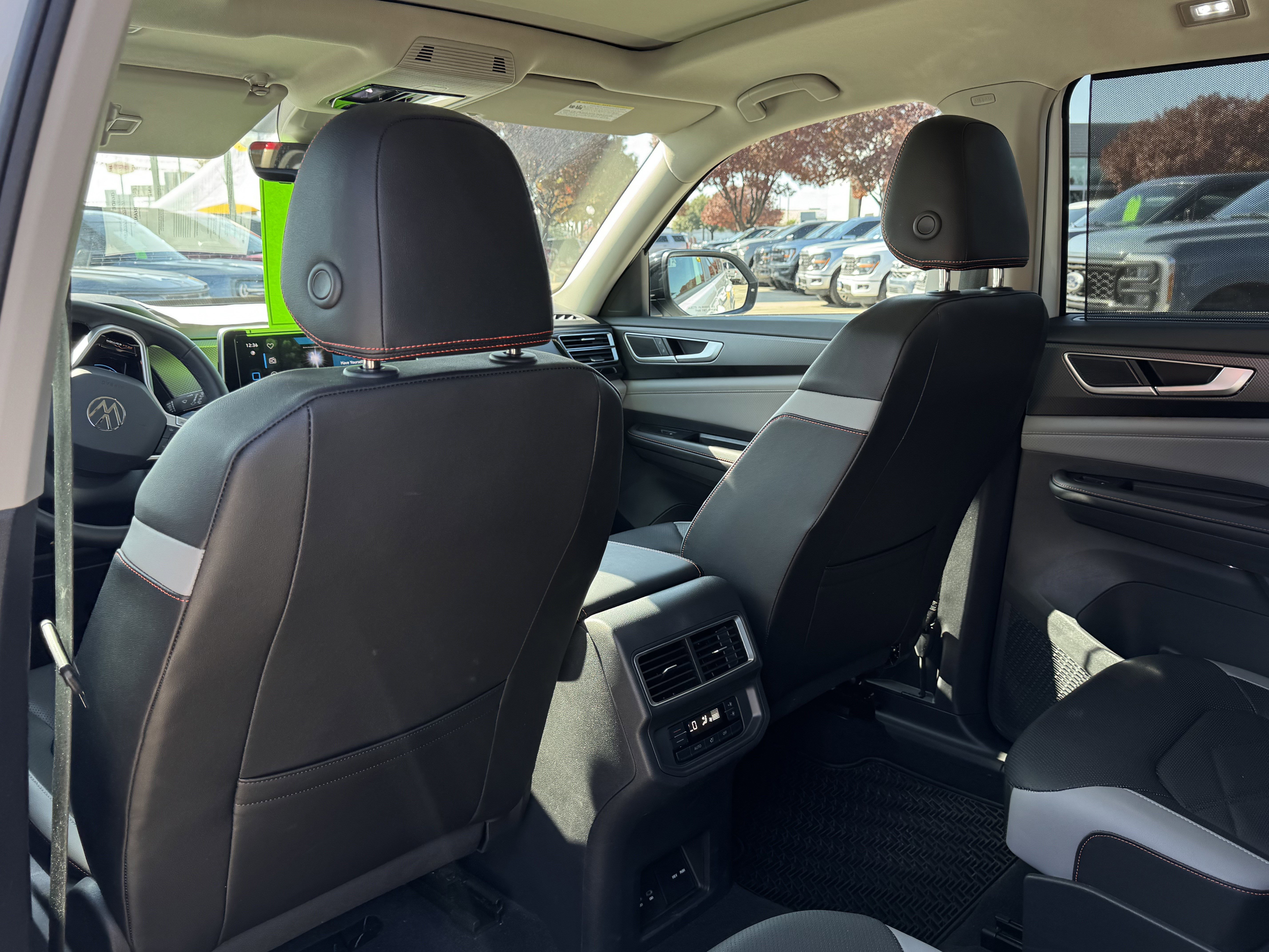 Used 2024 Volkswagen Atlas Peak Edition SE image 16