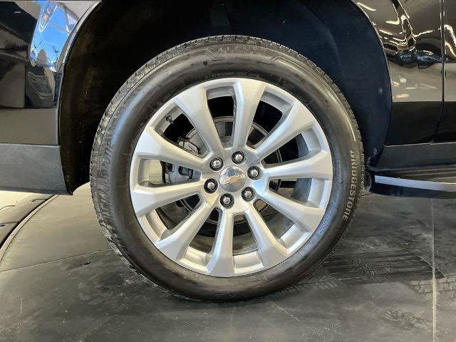 Used 2025 Chevrolet Suburban Premier w/ Sun And Tow Package AWD/4WD image 10