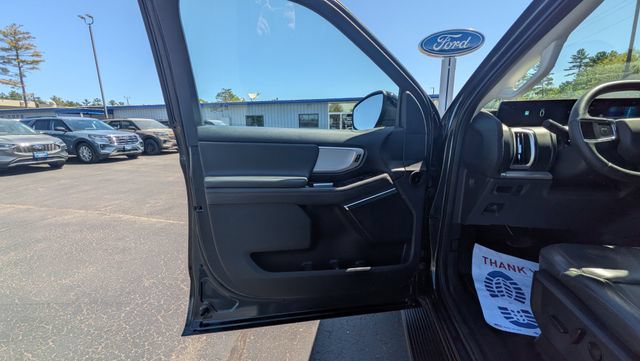 Certified 2025 Ford Expedition Active RWD image 29