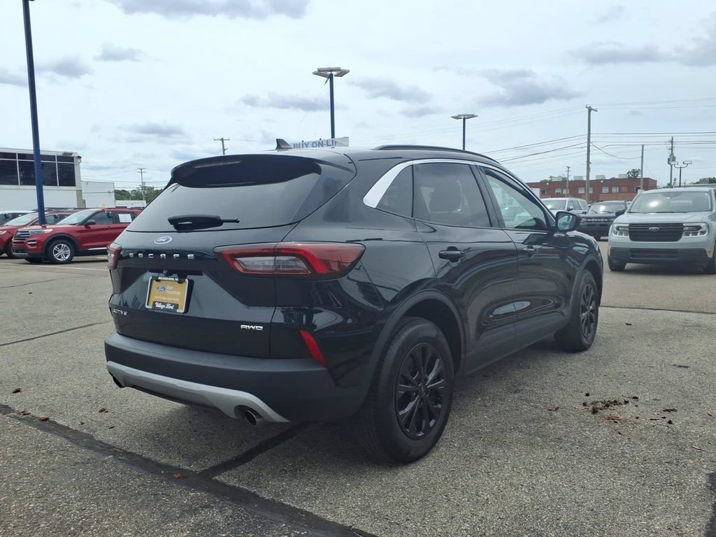 Certified 2023 Ford Escape Active AWD/4WD image 6