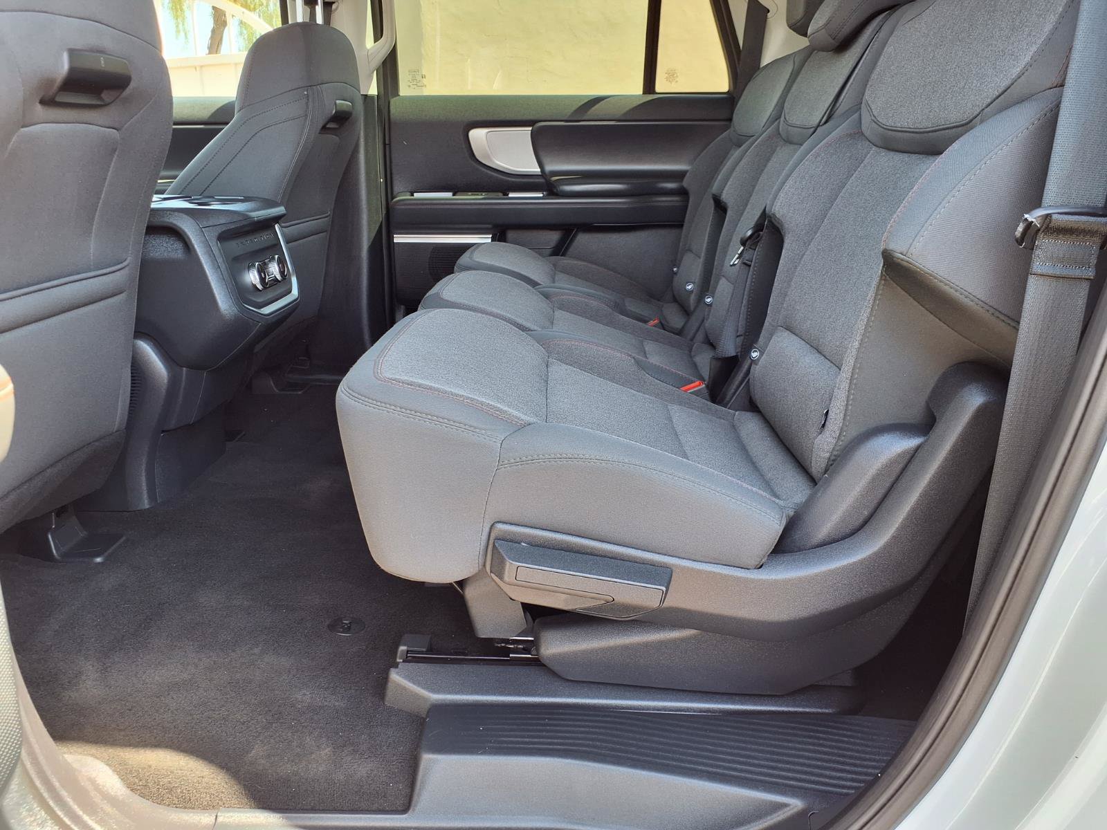 Certified 2025 Ford Expedition Active AWD/4WD image 19