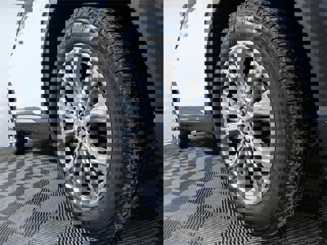 Certified 2023 Ford Explorer Limited w/ Limited Technology Package image 2