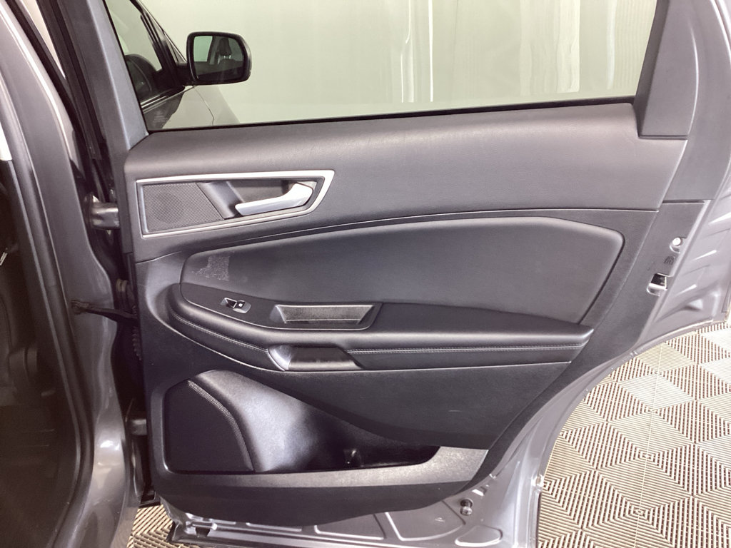 Certified 2023 Ford Edge SEL w/ Convenience Package AWD/4WD image 11