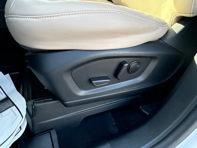Certified 2023 Ford Explorer XLT w/ Equipment Group 202A RWD image 14