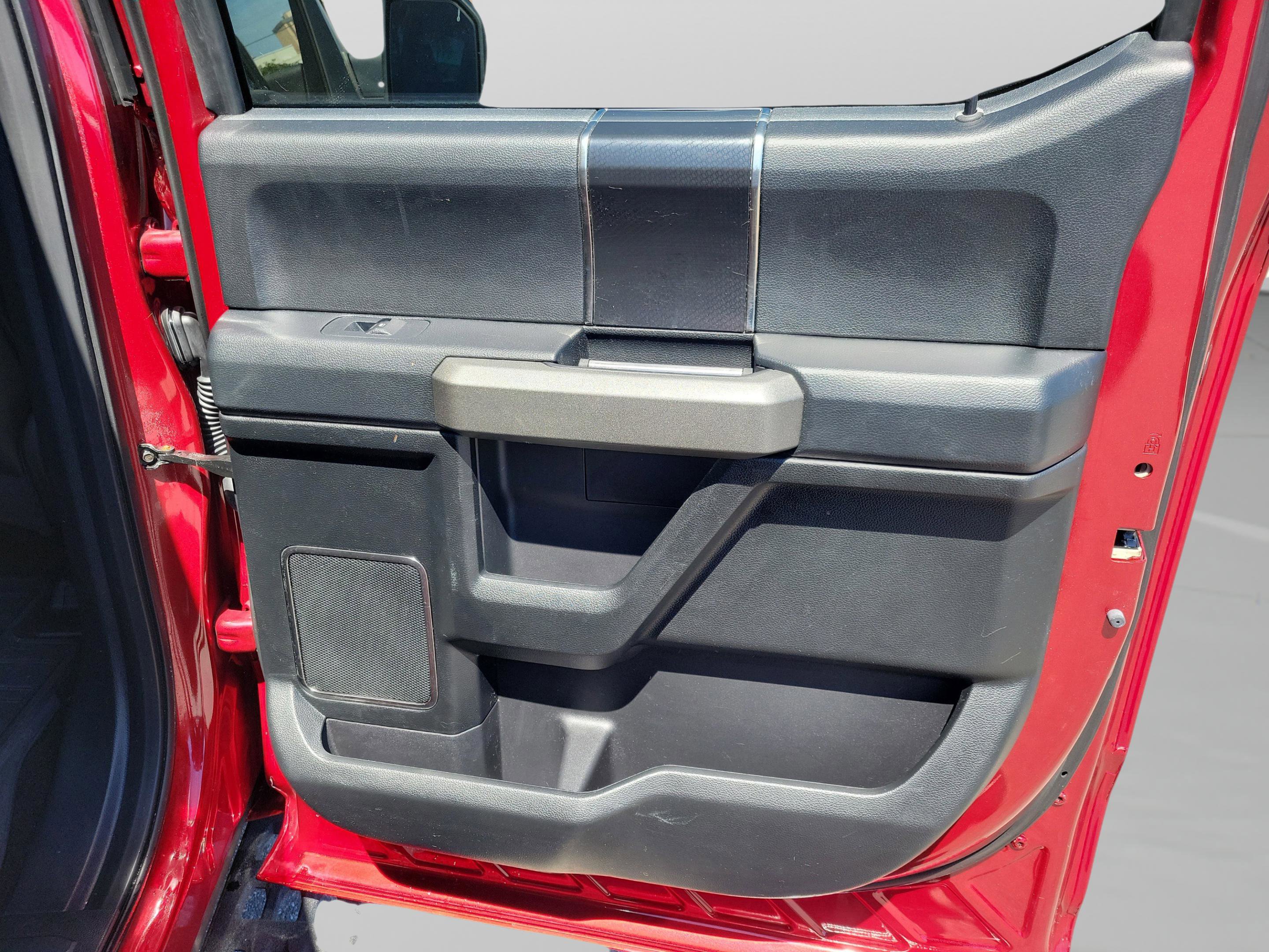 Certified 2018 Ford F150 Raptor w/ Equipment Group 802A Luxury image 26