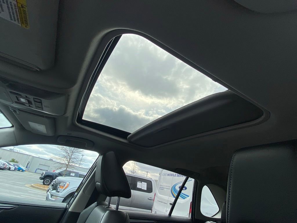 Used 2023 Toyota RAV4 Limited image 19