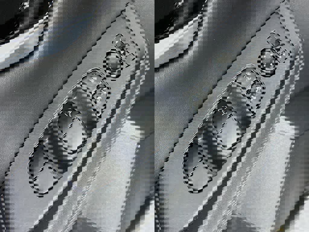 Used 2023 Nissan Sentra SV image 28