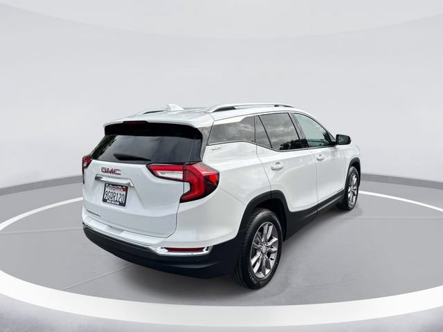 Used 2022 GMC Terrain SLT w/ Infotainment Package II FWD image 5