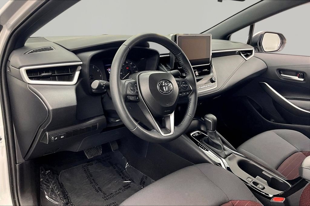 Used 2025 Toyota Corolla SE FWD image 14