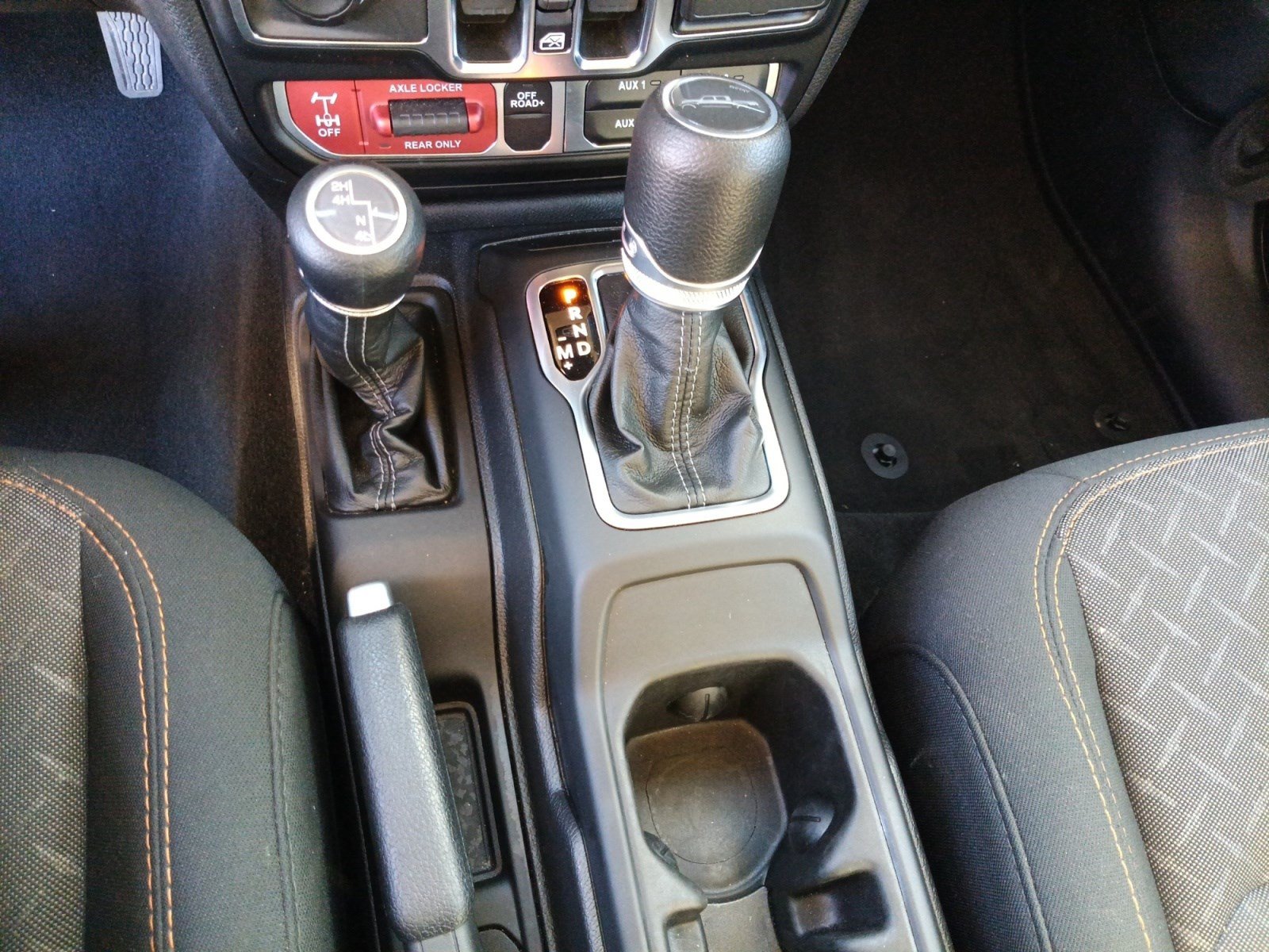 Used 2026 Jeep Gladiator Mojave AWD/4WD image 18