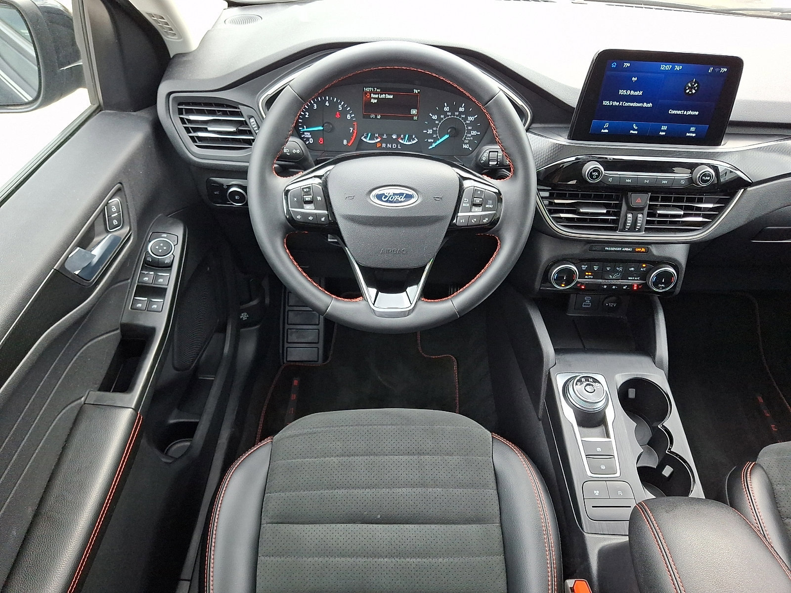 Certified 2022 Ford Escape SEL w/ SEL Stealth AWD Package image 11