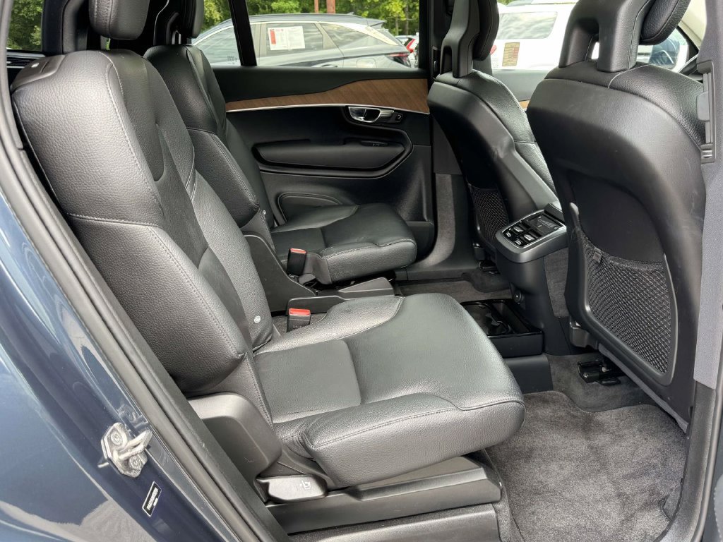 Used 2022 Volvo XC90 T6 Momentum w/ Advanced Package AWD/4WD image 16