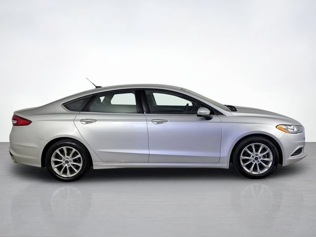 Certified 2017 Ford Fusion SE w/ Fusion SE Technology Package FWD video 2