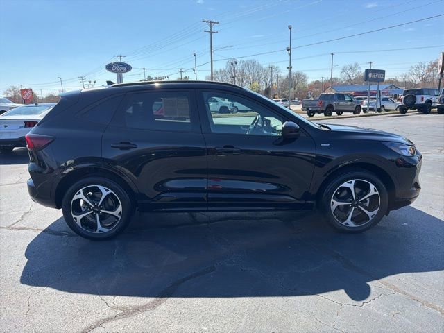 Certified 2023 Ford Escape ST-Line Select w/ Tech Pack #2 image 8
