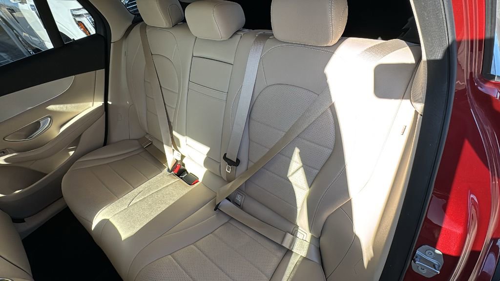 Used 2021 Mercedes-Benz GLC 300 image 23