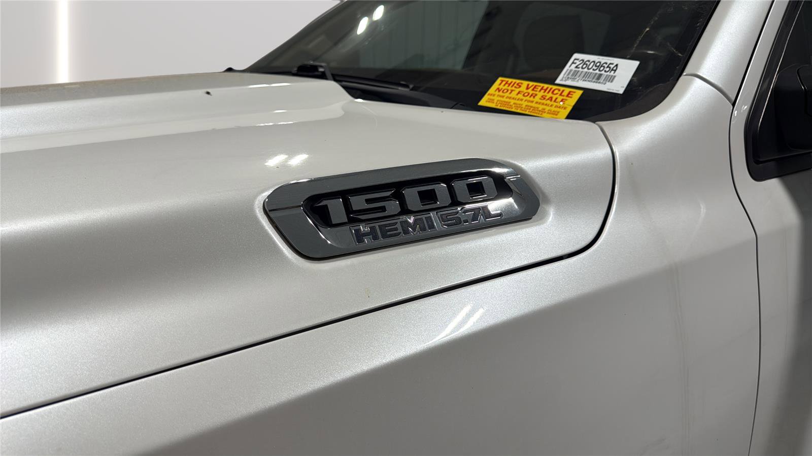 Used 2019 RAM 1500 Laramie AWD/4WD image 34