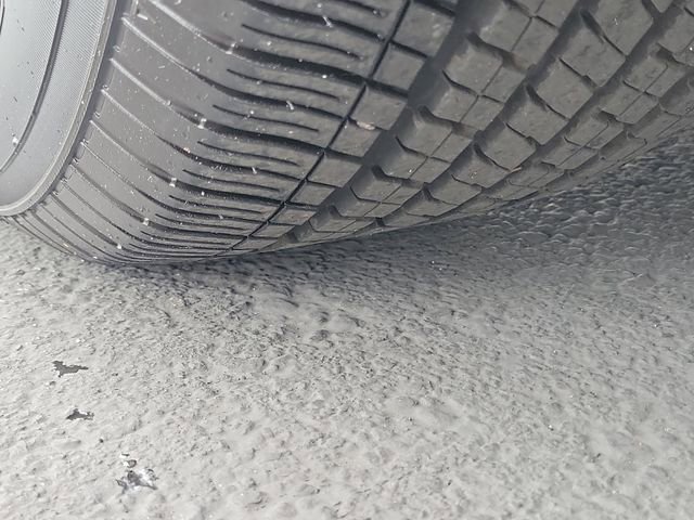 Used 2025 Chrysler Pacifica Select image 32