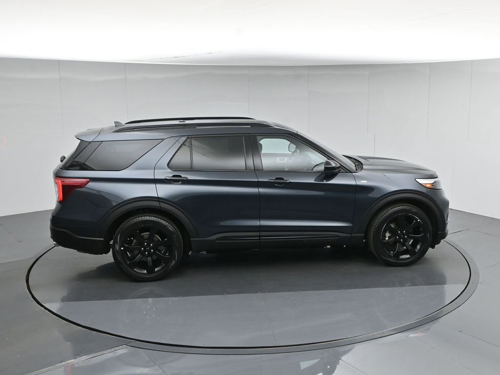 Certified 2023 Ford Explorer ST-Line w/ Class IV Trailer Tow Package RWD image 9
