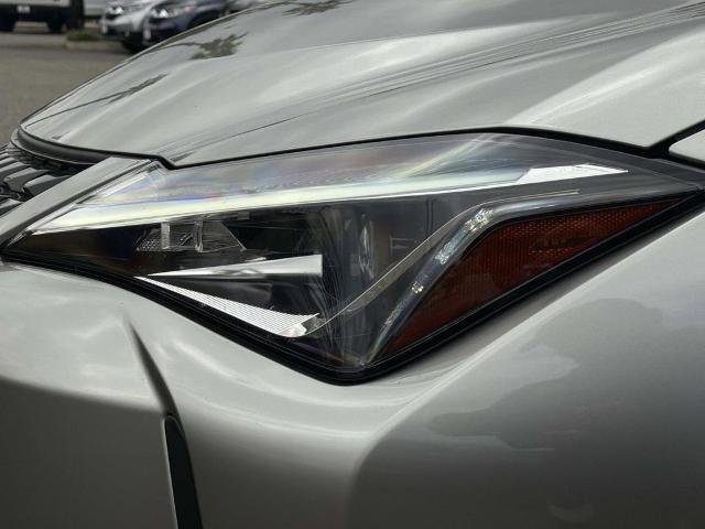 Used 2019 Lexus UX 200 w/ Premium Package FWD image 10