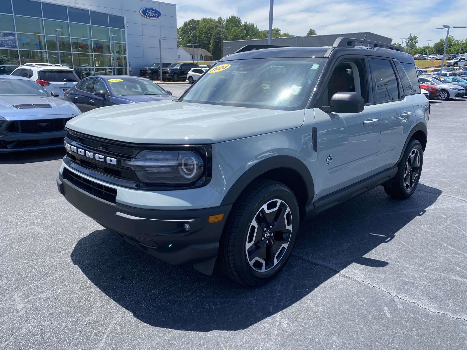 Certified 2024 Ford Bronco Sport Outer Banks AWD/4WD image 3
