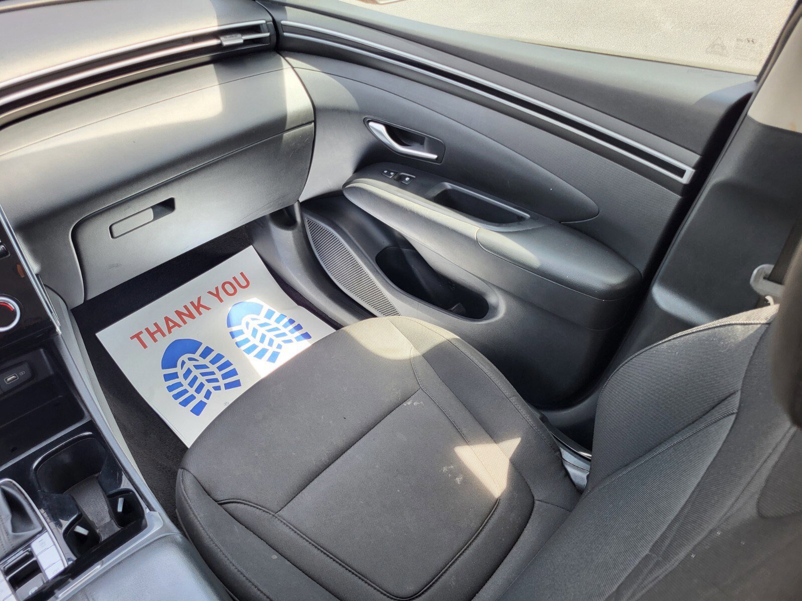 Used 2023 Hyundai Tucson SE image 16