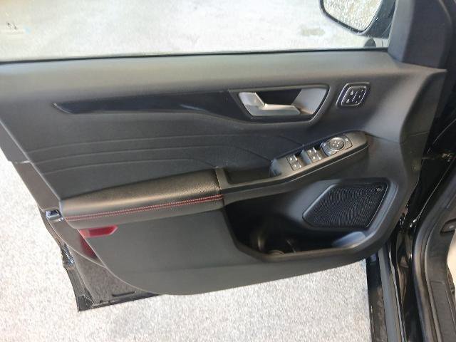 Certified 2023 Ford Escape ST-Line Select w/ Tech Pack #2 image 12