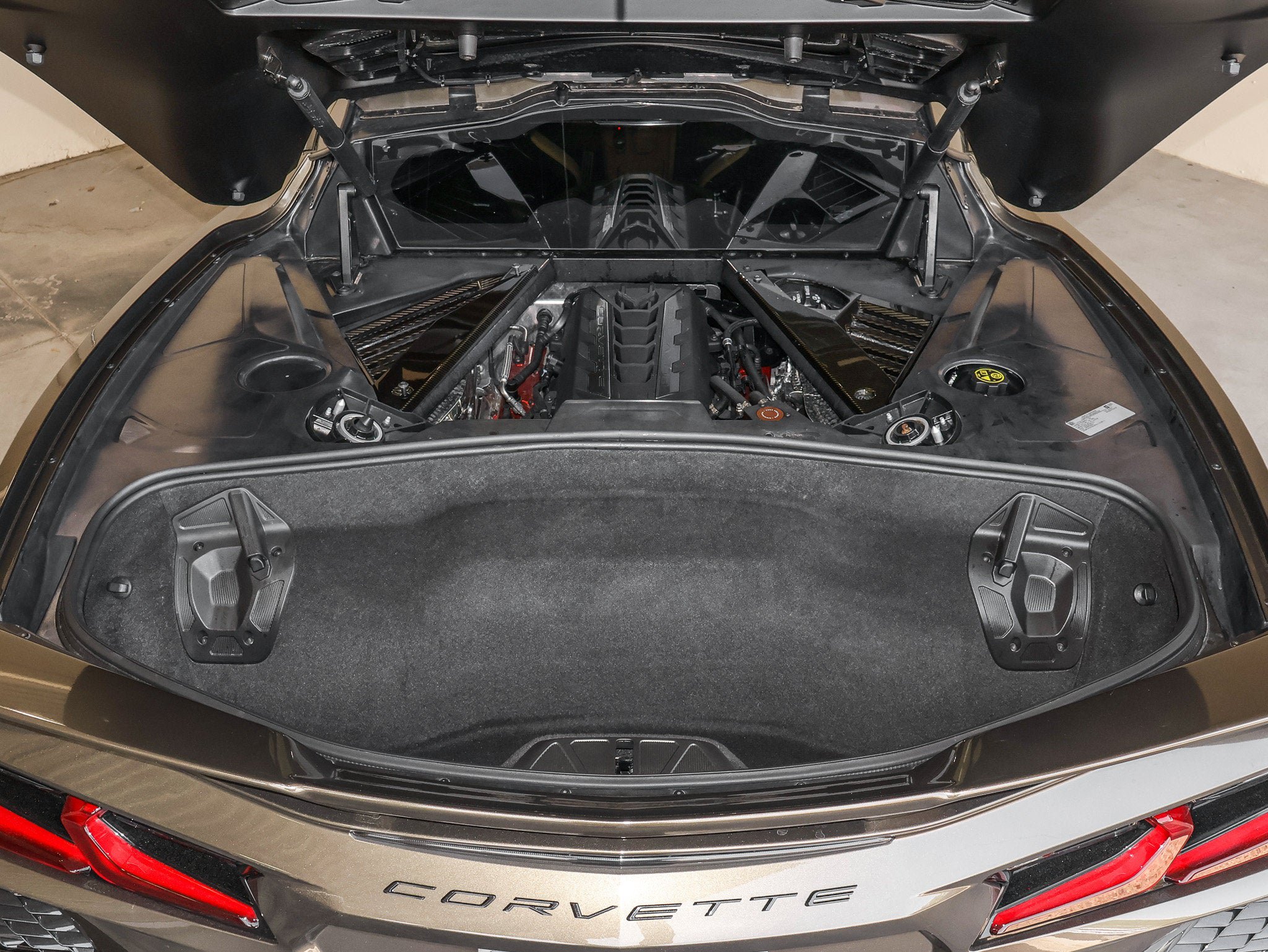 Used 2020 Chevrolet Corvette Stingray Premium Cpe w/ 3LT Preferred Equipment Group RWD image 39
