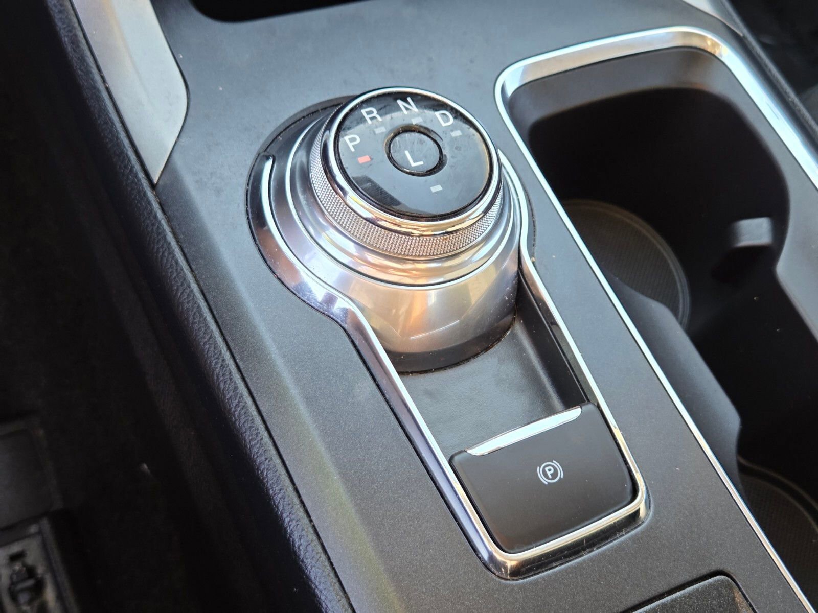 Certified 2020 Ford Fusion SE image 23