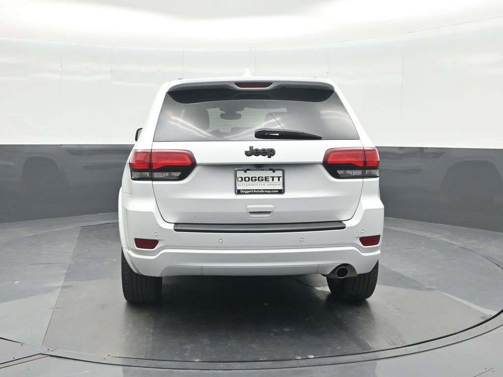 Used 2020 Jeep Grand Cherokee Altitude image 5