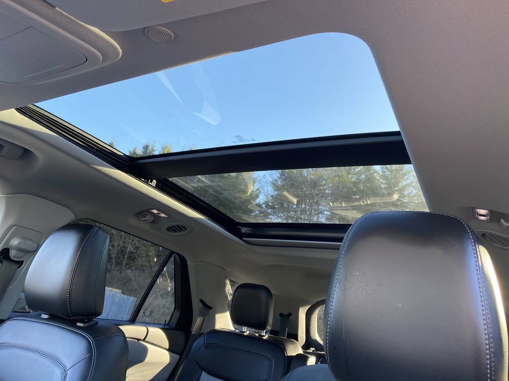 Certified 2023 Ford Explorer XLT w/ Equipment Group 202A image 8