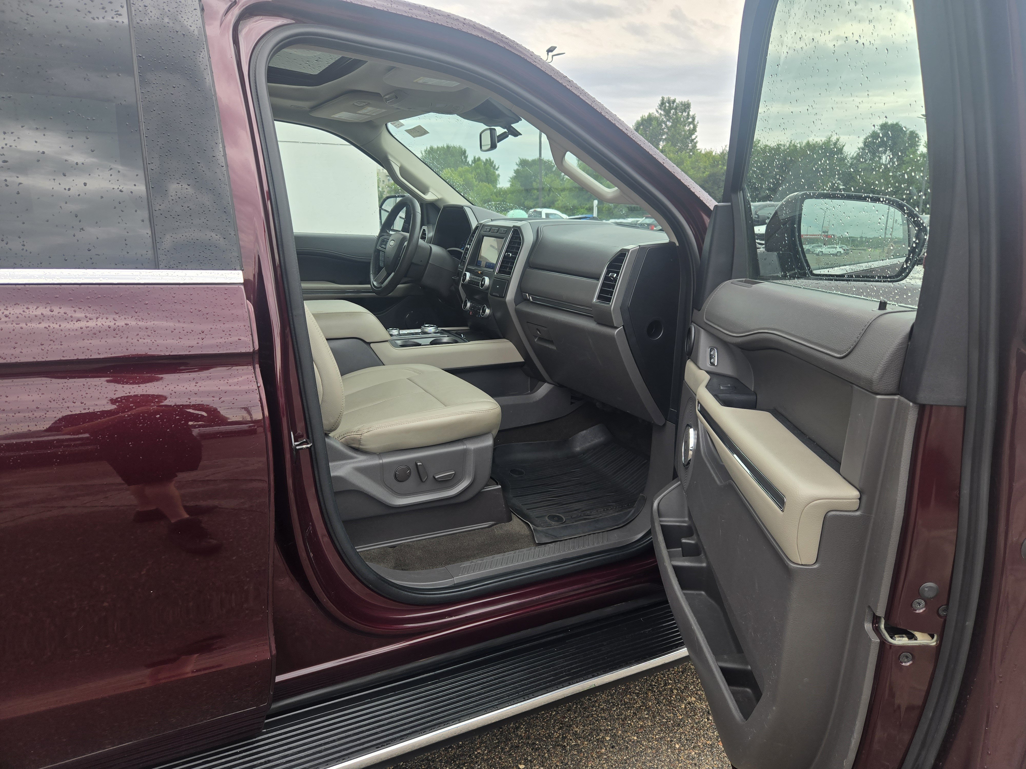 Certified 2020 Ford Expedition Max XLT w/ Equipment Group 202A AWD/4WD image 16