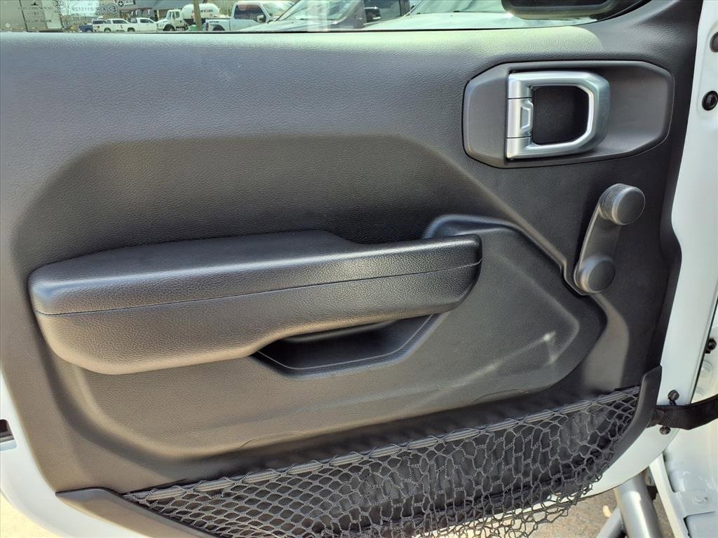 Used 2018 Jeep Wrangler Unlimited Sport image 24