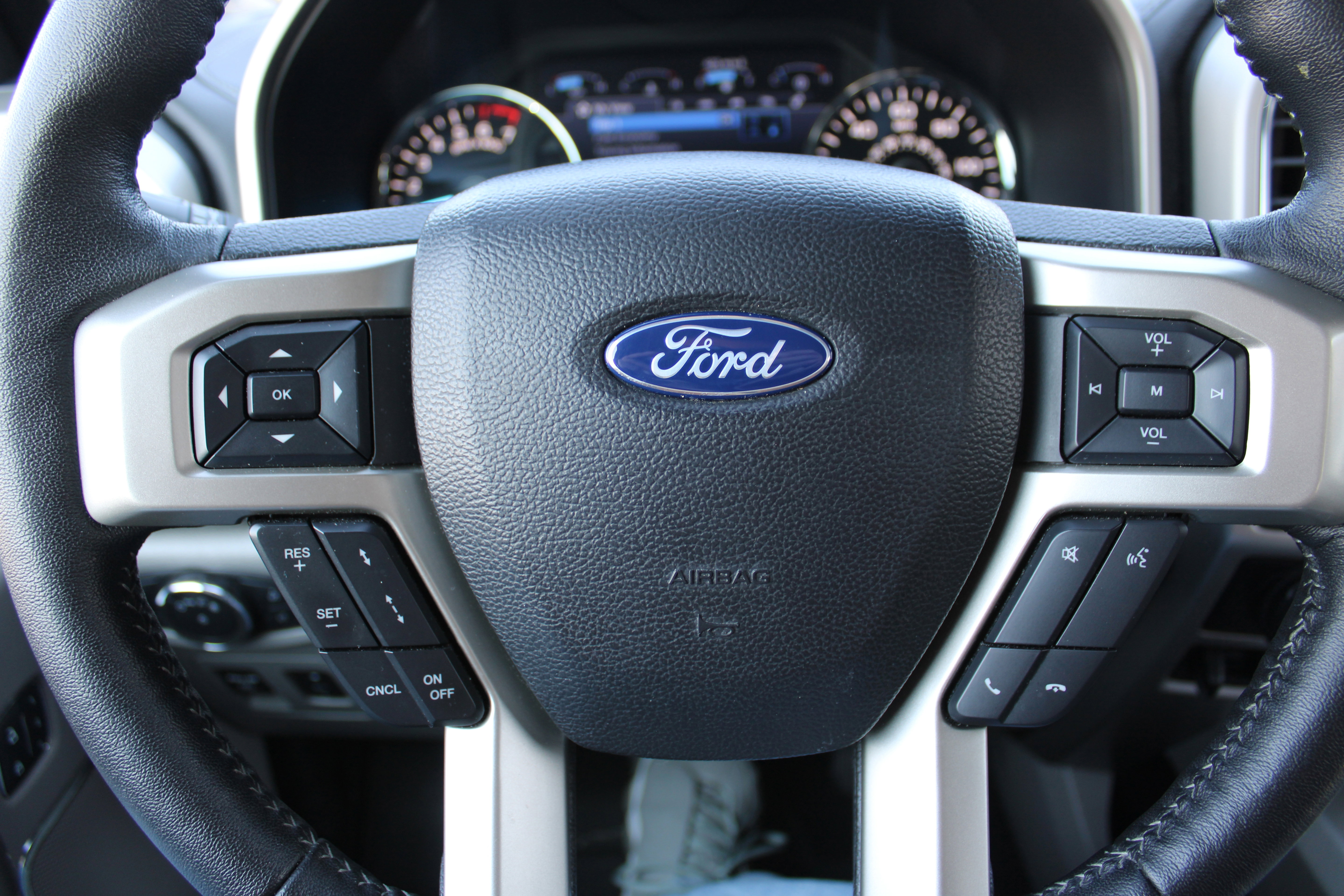 Certified 2020 Ford F150 Lariat w/ Equipment Group 502A Luxury image 18