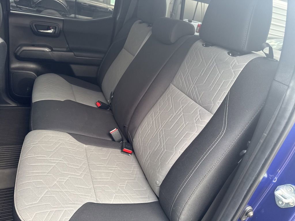 Used 2022 Toyota Tacoma TRD Sport w/ Technology Package AWD/4WD image 30